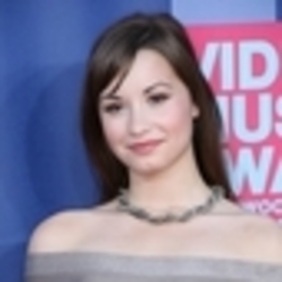 demi-lovato-983086l-thumbnail_gallery