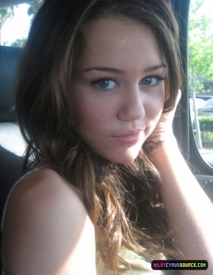 Miley Cyrus (36) - 0 0 Miley Cyrus 0 0