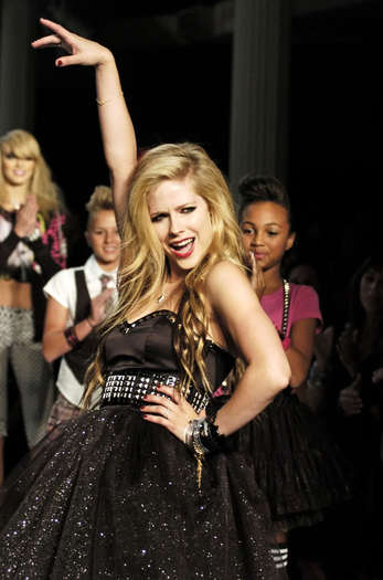 adfashionshow10 - For My Avril