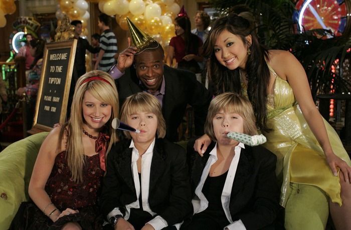 tsl-the-suite-life-of-zack--26-cody-184598_725_475 - The Suite Life of Zack and Cody