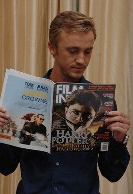 66e711358856a5632c02 - x - Tom Felton - x