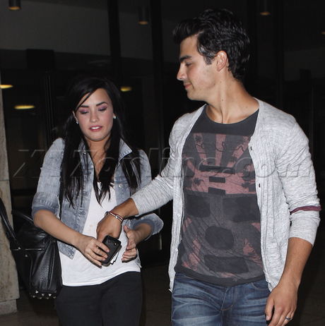 MQ016 - JOE and Demi-Out at Arclight Cinemas in Hollywood