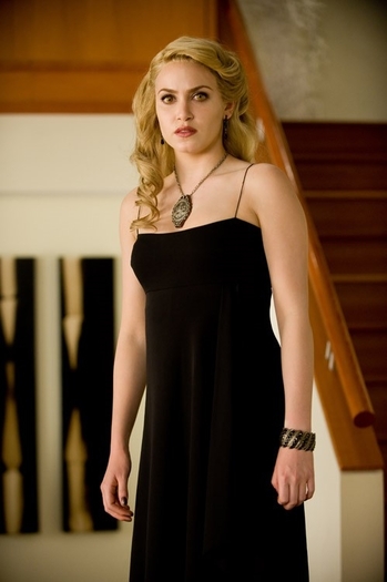 rosalie-hale-new-moon-birthday-party-scene