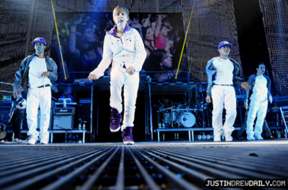 3 - Jb-The first concert from My World Tour