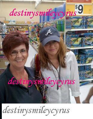 with a Fan Lindsay - A Day at Shopping