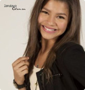 33589394_RJFMSUBFU - zendaya coleman-rocky blue