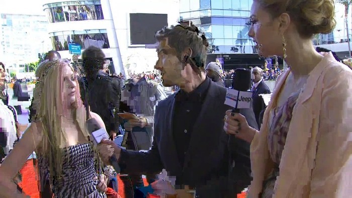 bscap0035 - 2010 - American Music Awards - Red Carpet Interview 01 - Captures by me