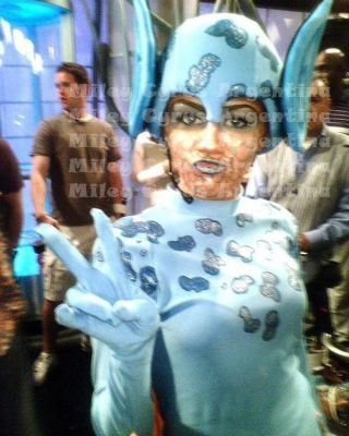 Miley Cyrus - On The Set Of Hannah Montana (45)