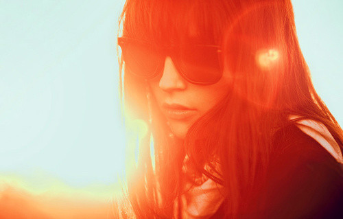 girl,lights,sunglasses,portrait,red,photography,sunny-37c082c24422f6f1709ceed6e7d58179_h - x_Again Me_x