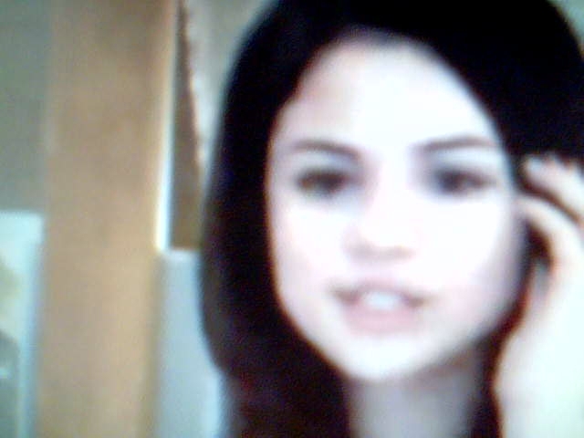 Selena Gomez Live Chat (29)