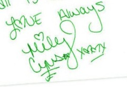 MILEY AUTOGRAPH - Miley Cyrus autograph