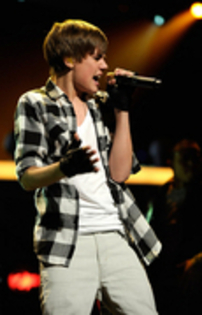 Z100s Jingle Ball 2010__11