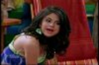 selena gomez in the suite life on deck (14)