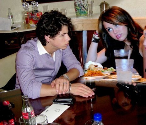 8 - Niley