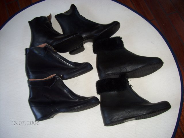 hpim0531 - Womens and Mens old overshoes