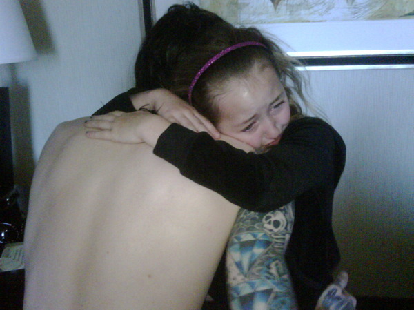 Noah crying about @tracecyrus leaving for his FOB tour. that's the brudder WE know and love!!!