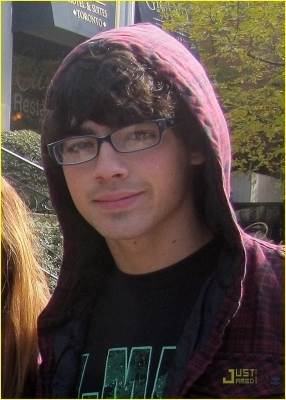 normal_01 - JB-outside Toronto Hotel-here joe is wearing glasses