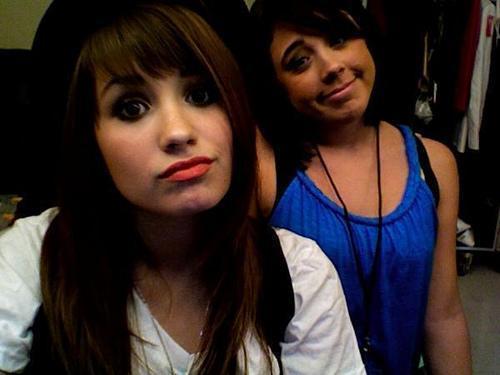 Demi pics (106)