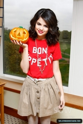 normal_selena-gomez-019 - Buna