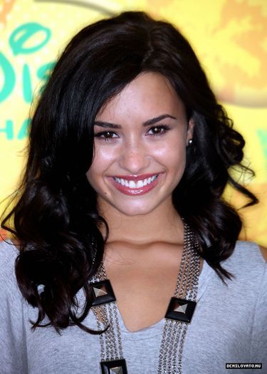 17825826_VEFUNPXEI - Demi Lovato Disney and ABC Television Group Summer Press Junket 2010