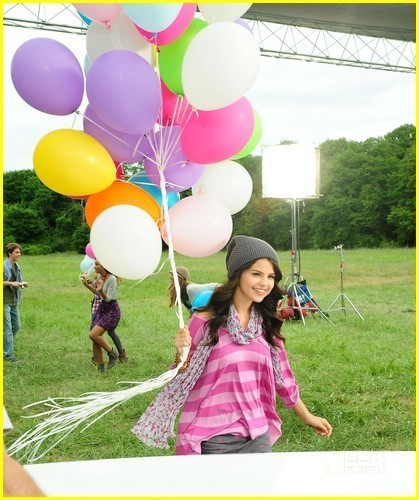 Selena-Gomez-Dream-Out-Loud-Commercial-selena-gomez-13769252-419-500
