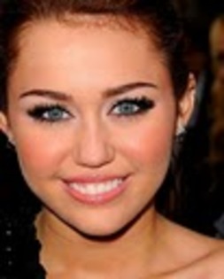 miley-cyrus-liam-hemsworth-sing-the-last-song-15