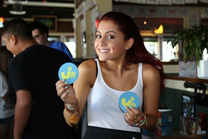 Me being a waitress at Chili\'s to raise money for St. Judes (9)