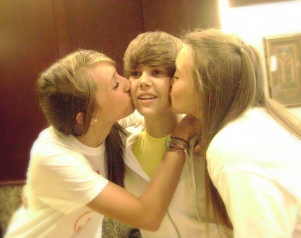 justin and 2 fans
