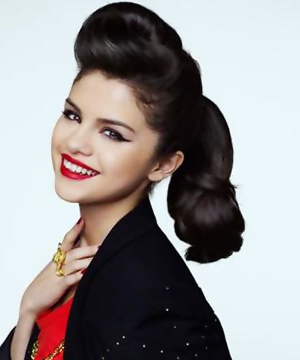 selena-gomez-interviu-th101[1] - Selena Gomez Haircut