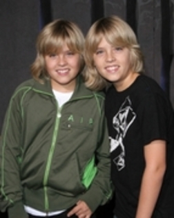 [][][][[][ - Dylan  Sprouse  and  Cole  Sprouse