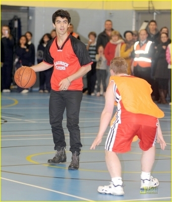 JOE_02 - Joe Jonas-basketball