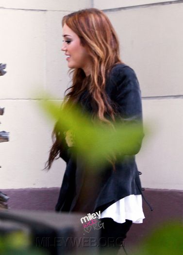 1 - x Arriving to a Hotel in Santa Monica 13 03 2010 x