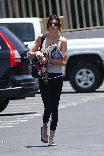 2012 6 3 2012 Kendall Out In Calabasas 9