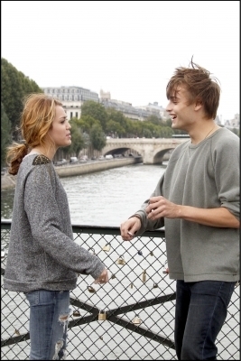 Filming LOL in Paris. xD (172)