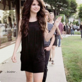 40915759_YNWGOTKHR - selena gomez super cool photos