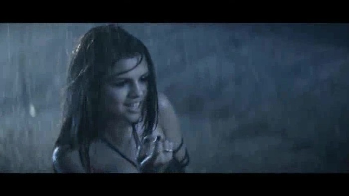 Selena Gomez & The Scene - A Year Without Rain 464