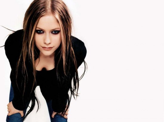 poze-avril-lavigne-12-550x412 - Avril Lavigne