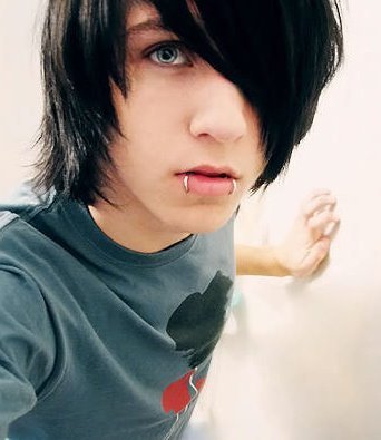 alex-evans-emo-boy