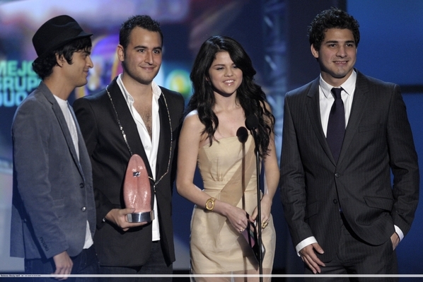 Latin MTV awards - Onstage - October 15 (3)