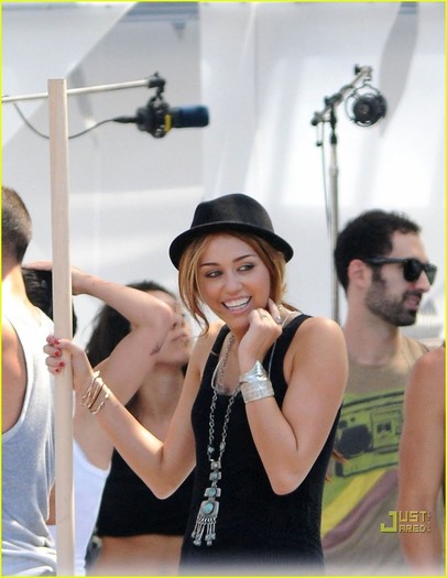 Miley Cyrus MuchMusic Video Vixen! (2)