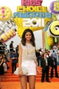 ll - 2 04 2011 - ll (1) - Selena Gomez Award Shows 2O11 April O2 Kids Choice Awards