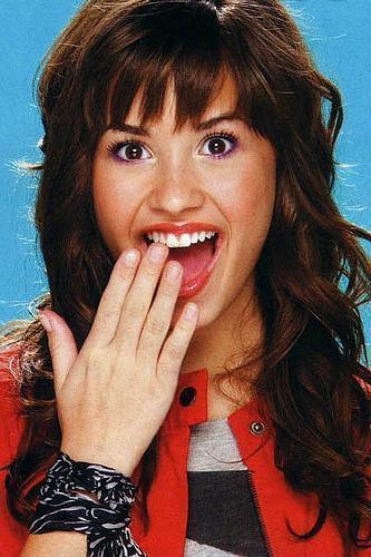 Demi_Lovato_1238854041_1