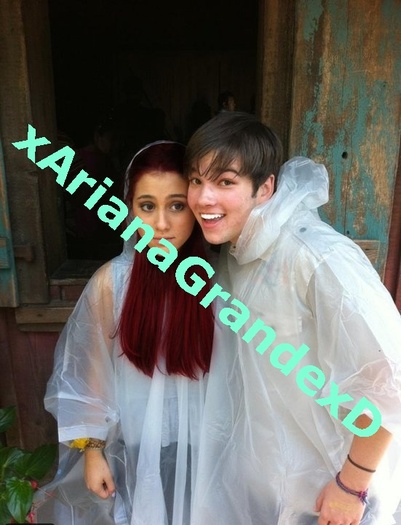 http://xArianaGrandexD.deget.net