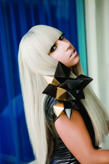 30159662-1-lady-gaga-quelle-universal