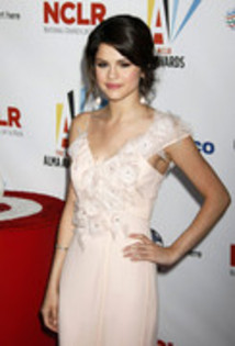 28119279_YYXFBPABT - x 2009 ALMA Awards - Arrivals 2