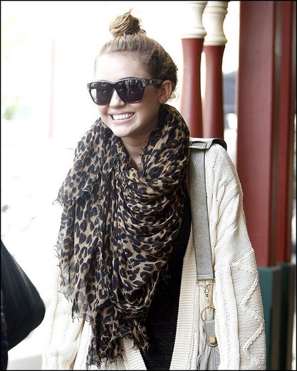 # - Miley in Perth (Australia) - [4]