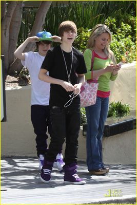 March 28th - In Beverly Hills (6)