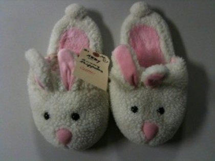 Slippers-with-tag-300x225