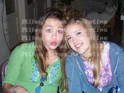 Miley Cyrus - On The Set Of Hannah Montana (53)