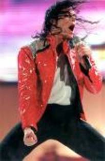 13-michael-jackson-081407 - mj